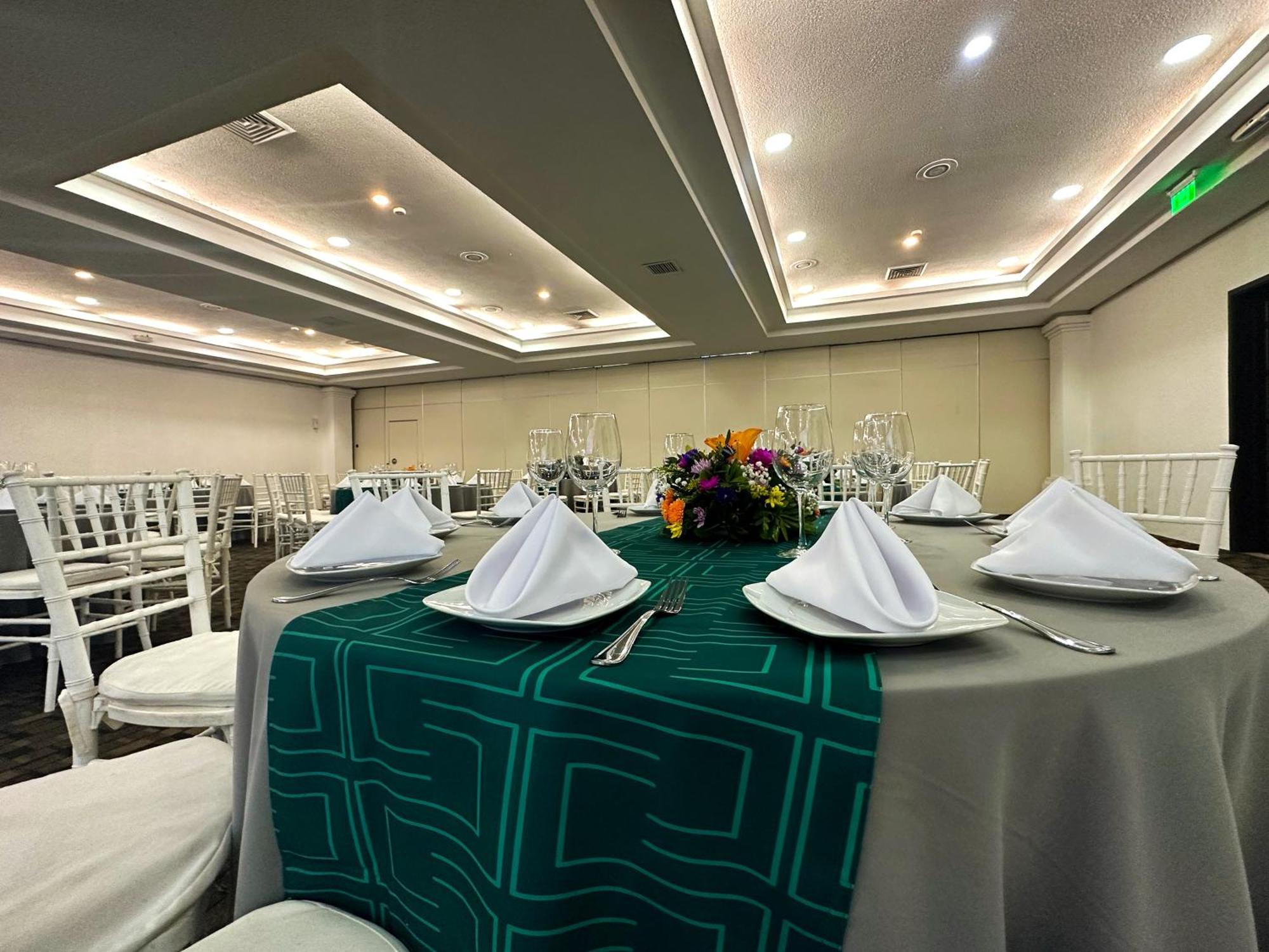 Inhouse Obregon Hotel 4*