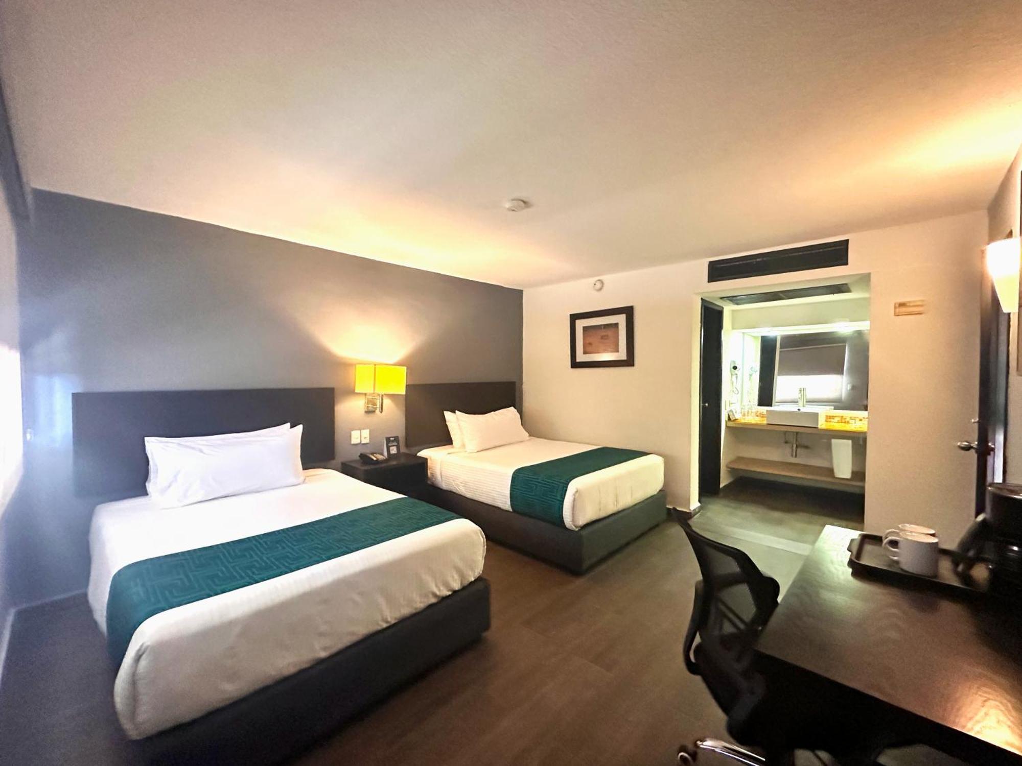 Inhouse Obregon Hotel 4*