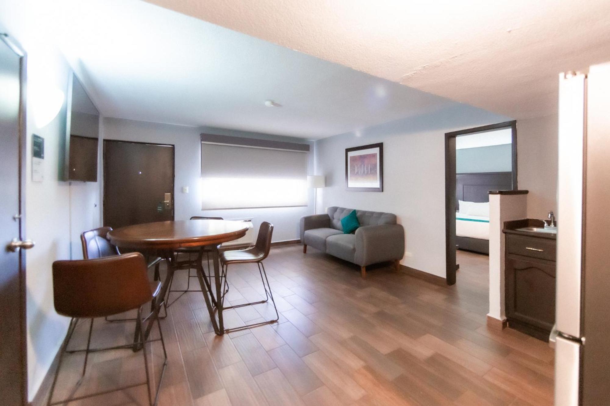 Inhouse Obregon Hotel 4*