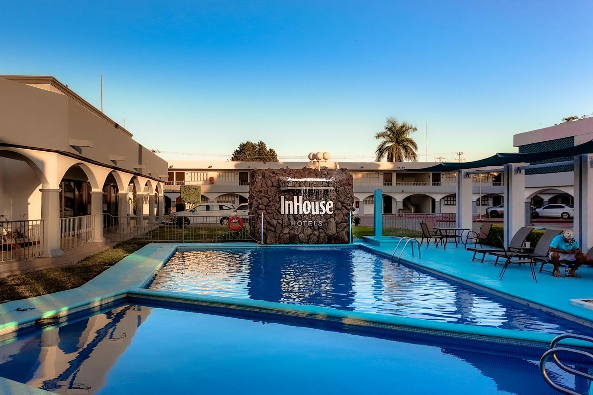 Inhouse Obregon 4*